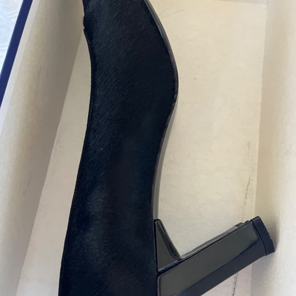 Stuart Weitzman Anna Black Peau Pump Heels, sz 8 - Picture 2 of 13